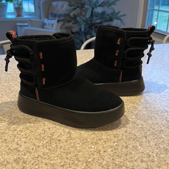 Black Ugg Womens Kelby Boots Mouse Kozačky Lasocki For Men MI08